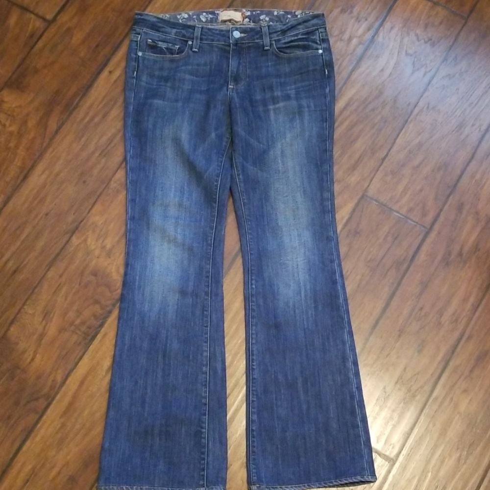 ❤PAIGE Hollywood Hills jeans❤